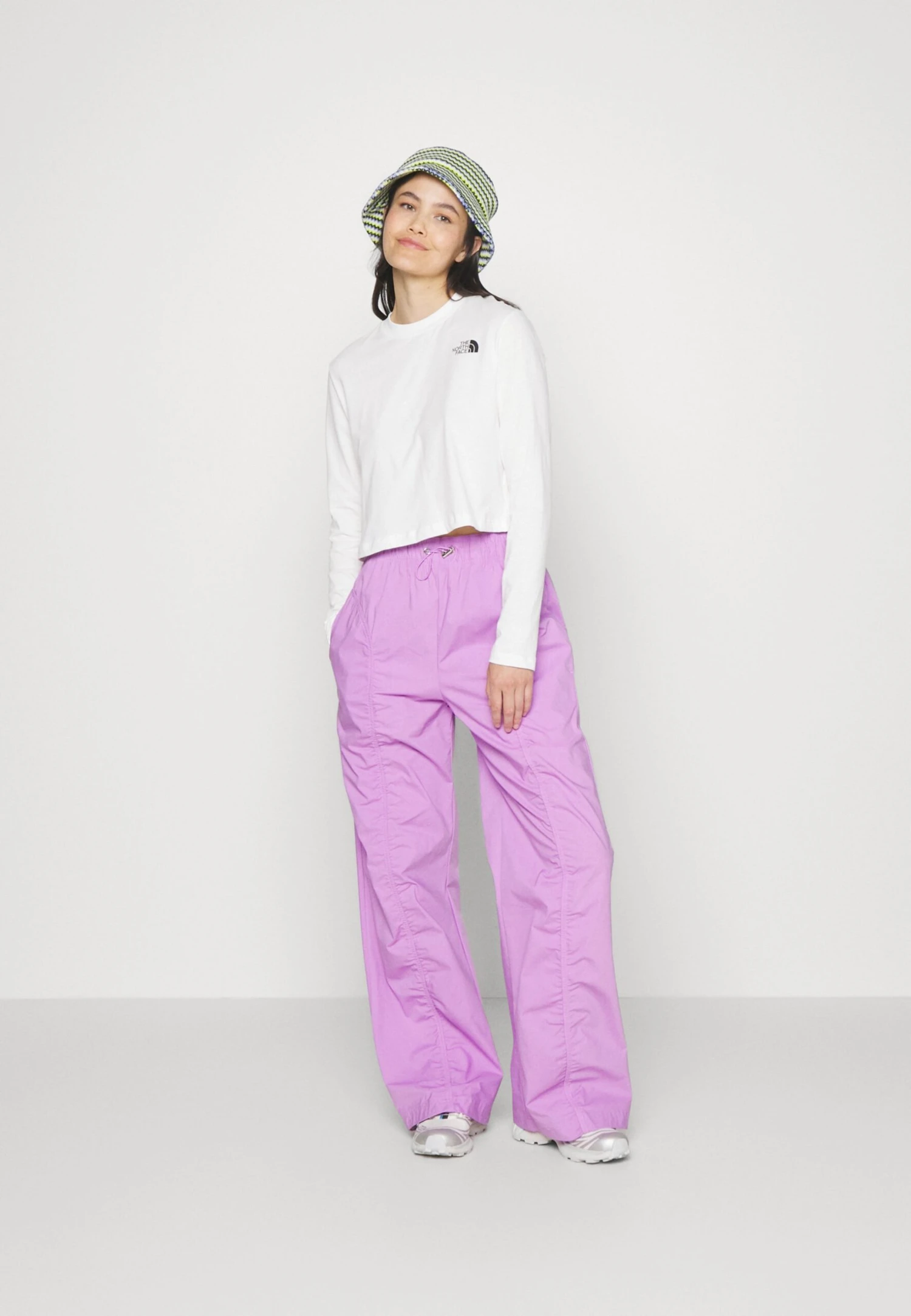 The North Face Crop Tee - Long Sleeved Top - White 7 The North Face Crop Tee - Long Sleeved Top - White - Image 5