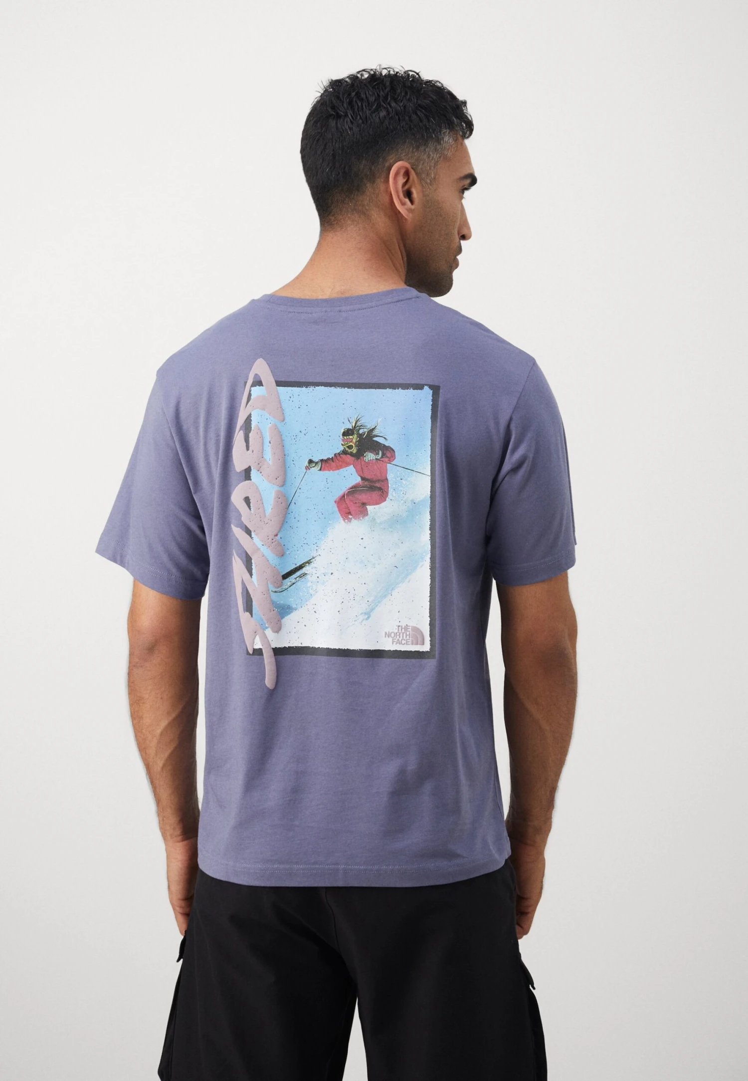 The North Face NSE SLOPES RELAXED TEE GRAPHIC UNISEX - Print T-shirt - Twilight Galaxy 4 The North Face NSE SLOPES RELAXED TEE GRAPHIC UNISEX - Print T-shirt - Twilight Galaxy - Image 2