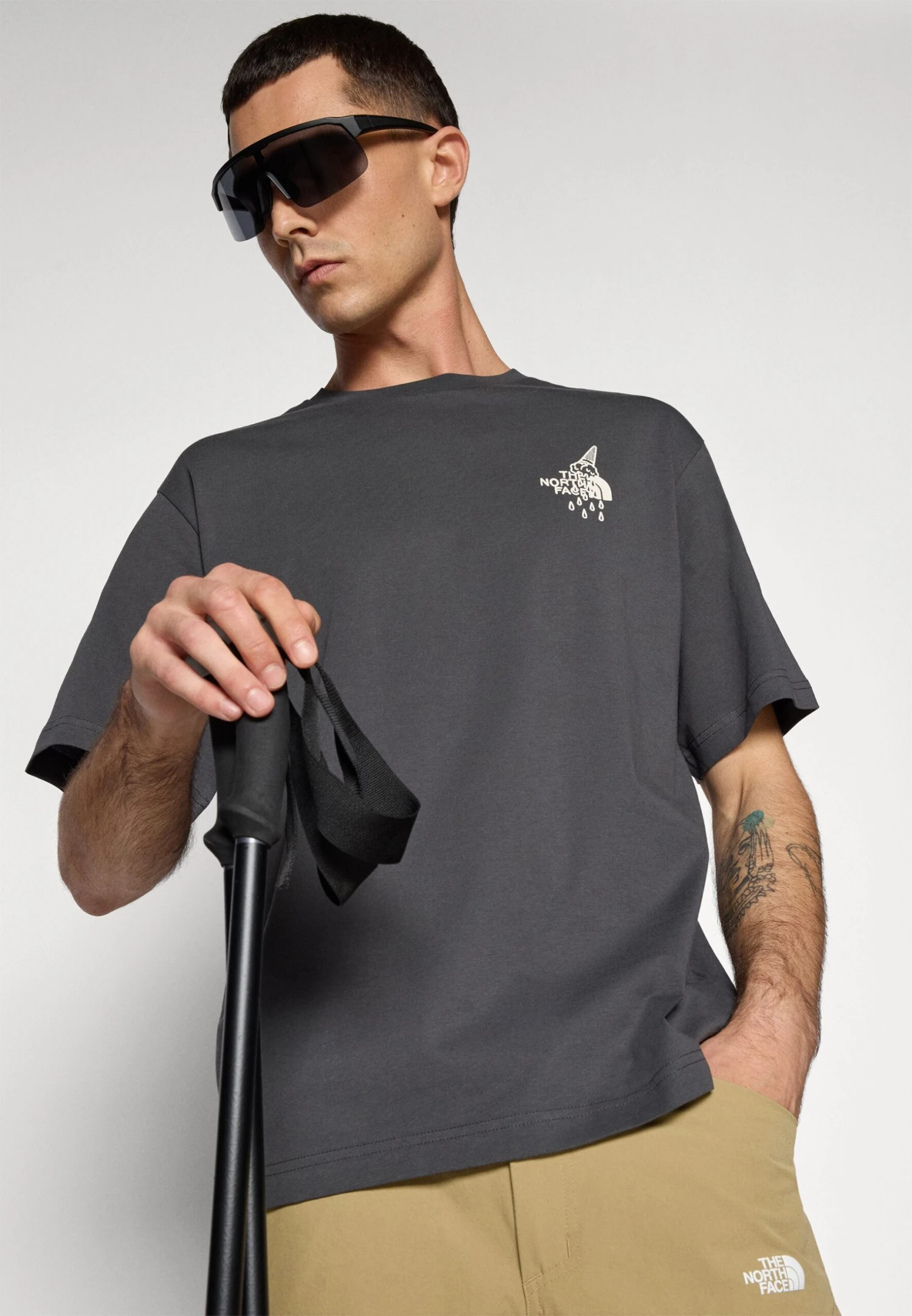 The North Face POWDER DAYS RELAXED TEE GRAPHIC UNISEX - Print T-shirt - Asphalt Grey 6 The North Face POWDER DAYS RELAXED TEE GRAPHIC UNISEX - Print T-shirt - Asphalt Grey - Image 4