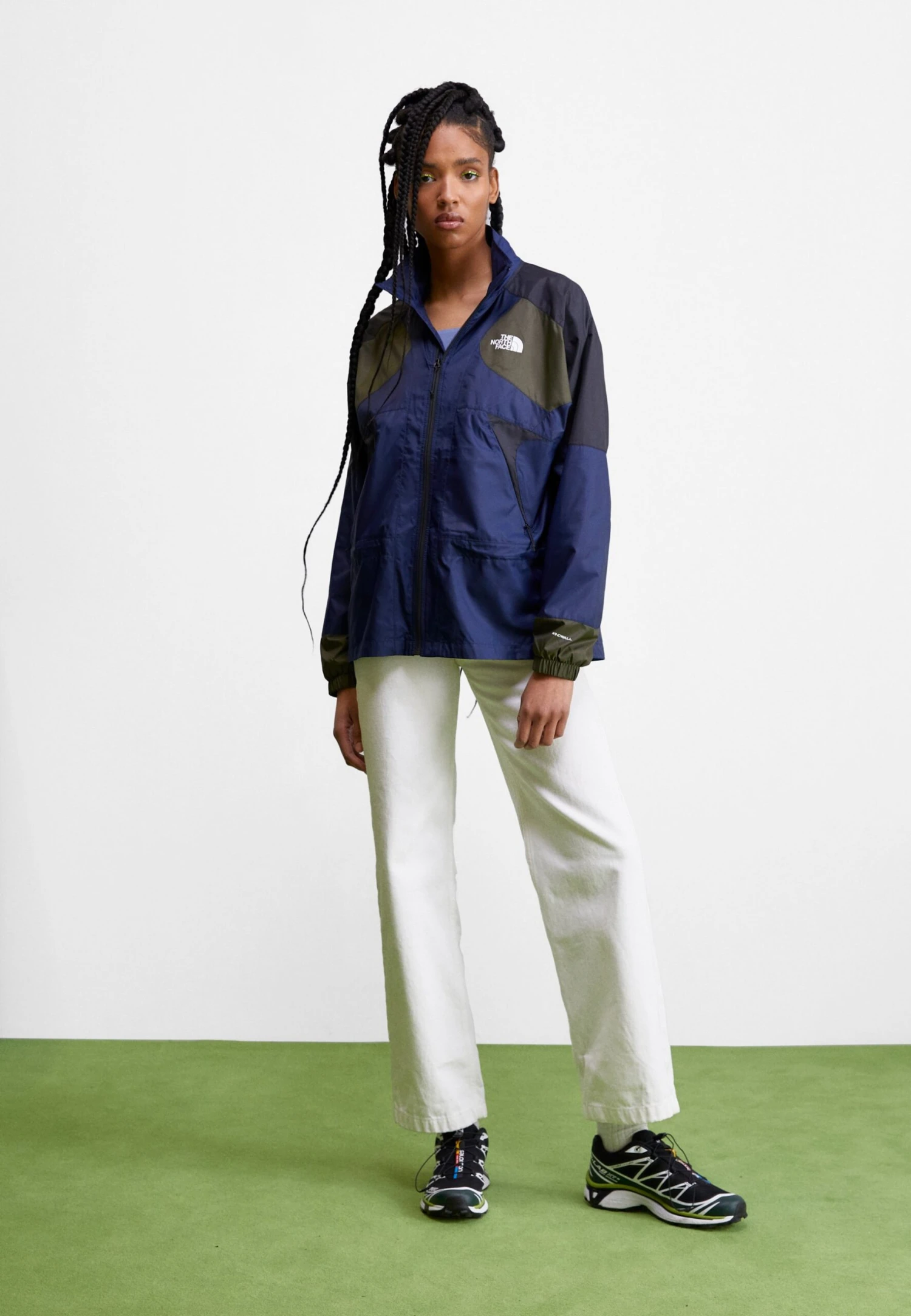 The North Face Jacket - Windbreaker - New Taupe Green/Summit Navy 4 The North Face Jacket - Windbreaker - New Taupe Green/Summit Navy - Image 2