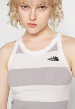 The North Face Heritage Trend Logowear - Top - Gardenia White 19 The North Face Heritage Trend Logowear - Top - Gardenia White -The North Face 29a69fc188f241ddac59b1889853a5d1