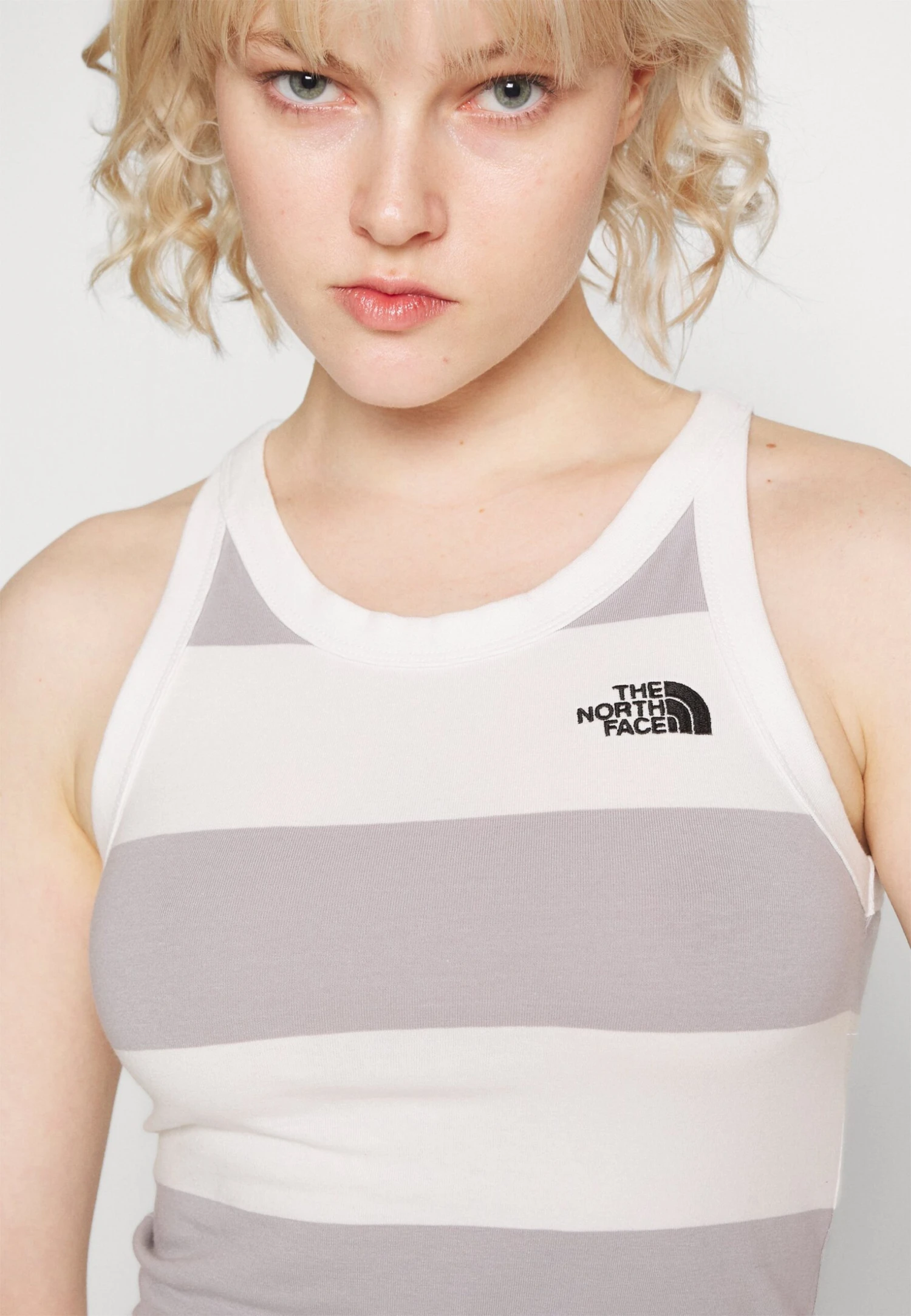 The North Face Heritage Trend Logowear - Top - Gardenia White 11 The North Face Heritage Trend Logowear - Top - Gardenia White - Image 9