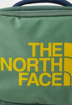 The North Face BASE CAMP VOYAGER DOPP KIT UNISEX - Wash Bag - Duck Green/shady Blue 17 The North Face BASE CAMP VOYAGER DOPP KIT UNISEX - Wash Bag - Duck Green/shady Blue -The North Face 2d39588db6ab4914b89fec281f197ba6