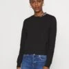 The North Face Zumu Crew- Sweatshirt - Black