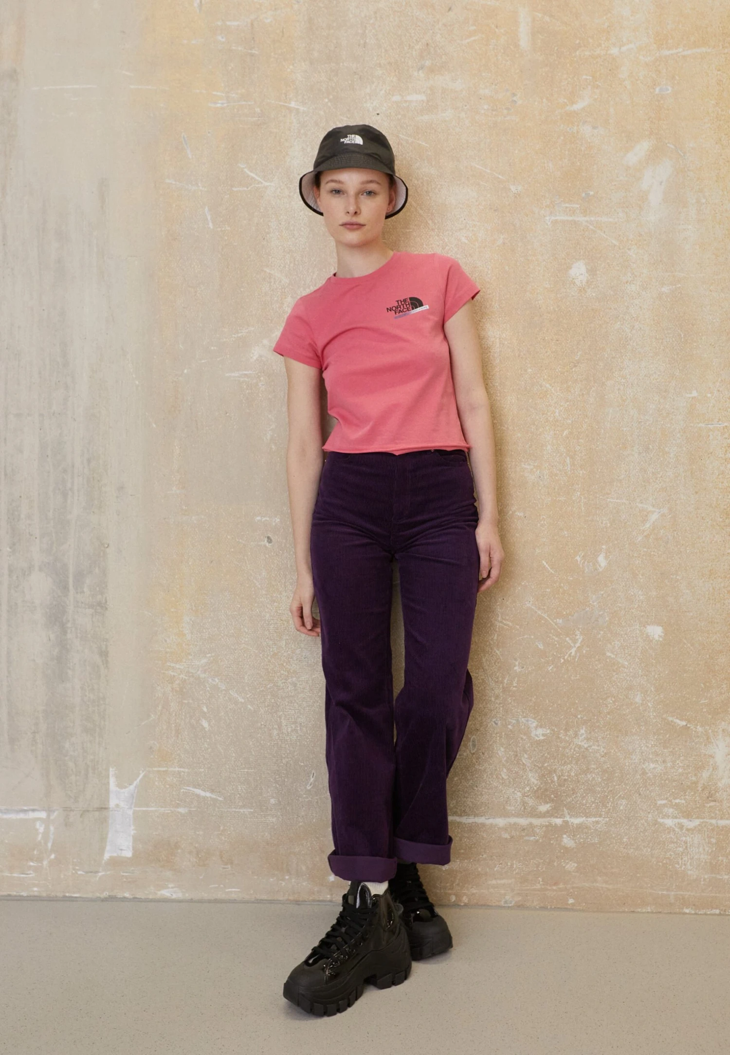 The North Face Graphic Fitted Tee - Print T-Shirt 4 The North Face Graphic Fitted Tee - Print T-Shirt - Image 2