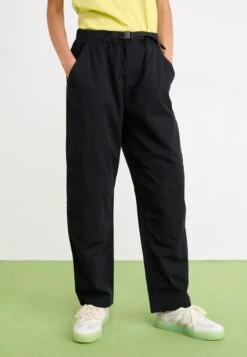 The North Face BETA UTILITY BELTED PANT - Trousers - Black