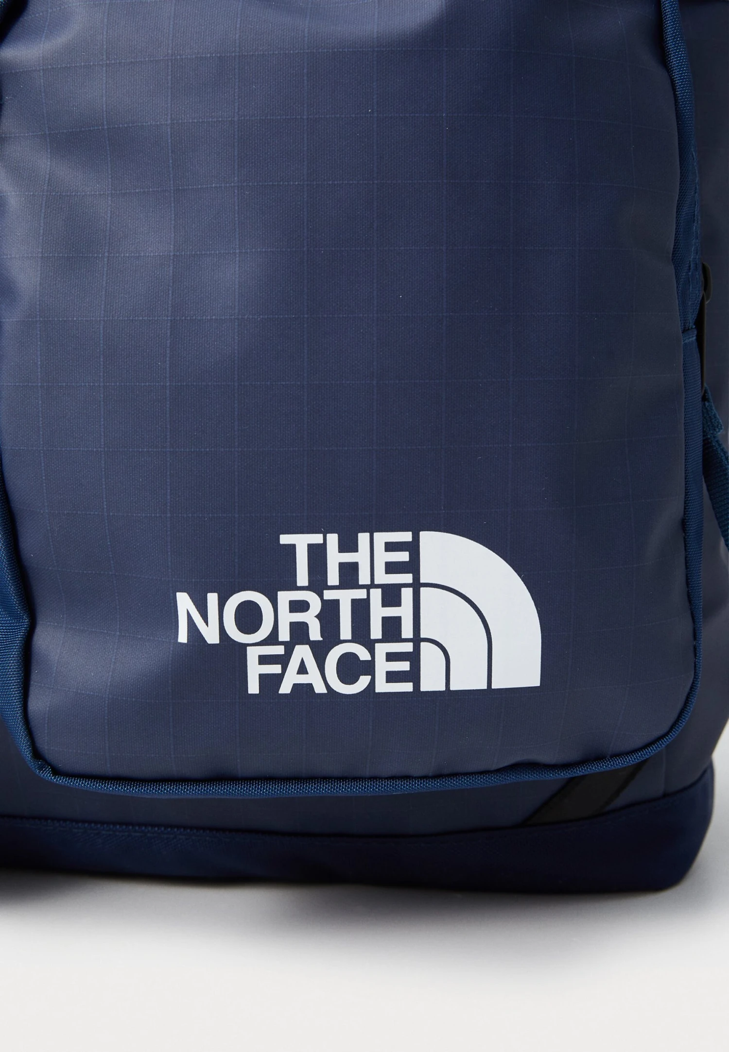 The North Face BASE CAMP VOYAGER TOTE UNISEX - Tote Bag - Shady Blue/summit Navy 7 The North Face BASE CAMP VOYAGER TOTE UNISEX - Tote Bag - Shady Blue/summit Navy - Image 5