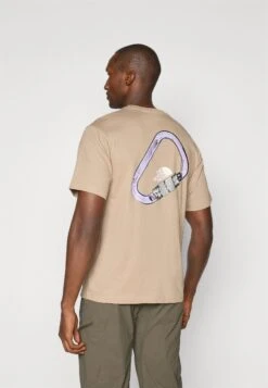 The North Face EXPLORE CARABINER RELAXED TEE UNISEX - Print T-shirt - Mushroom Grey