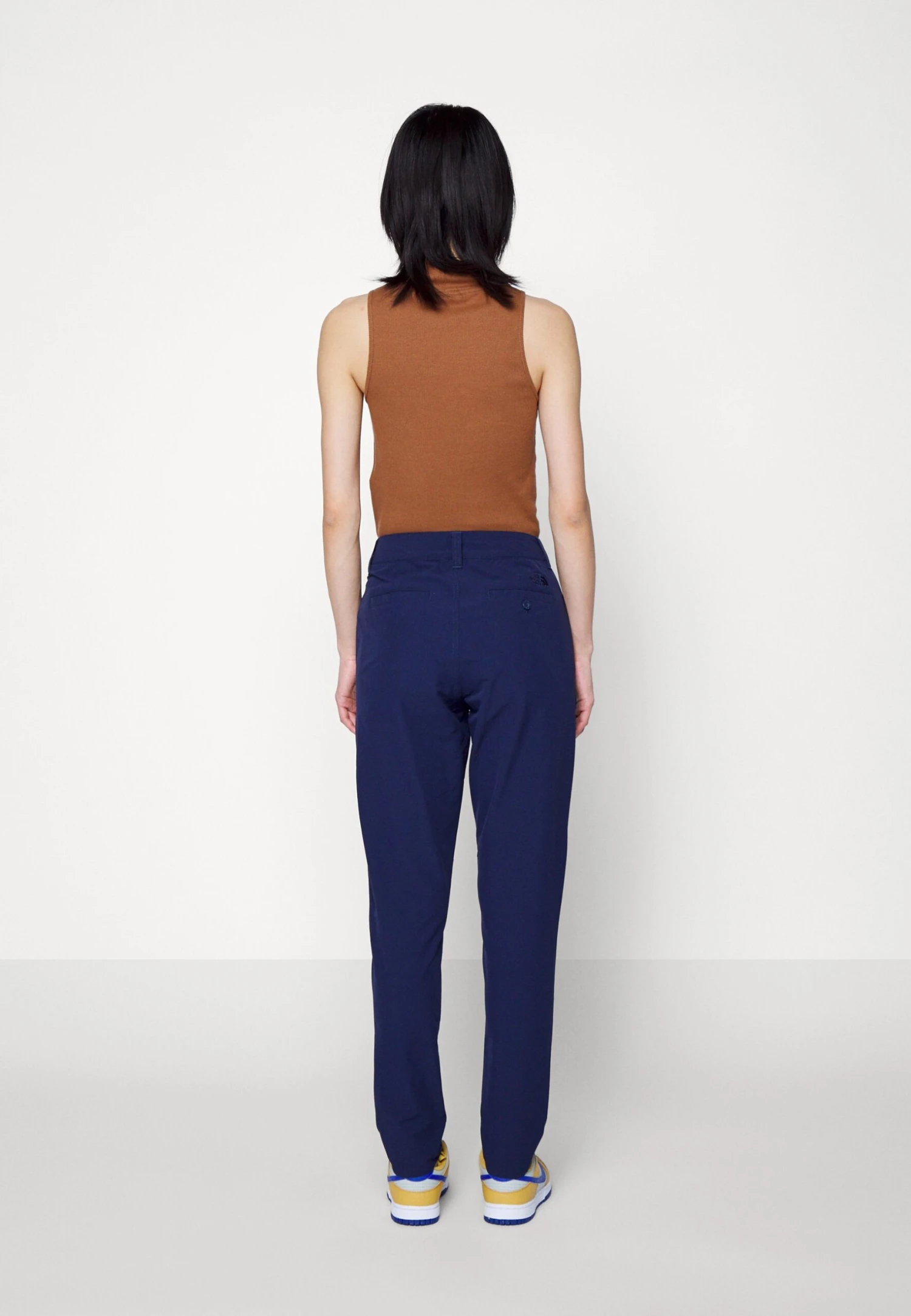 The North Face Classic Pant - Trousers - Summit Navy 6 The North Face Classic Pant - Trousers - Summit Navy - Image 4