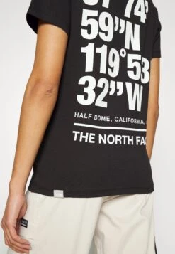 The North Face Coordinates Tee - Print T-Shirt - Black -The North Face 5266fe166edb49ac8d20107b35134fd1