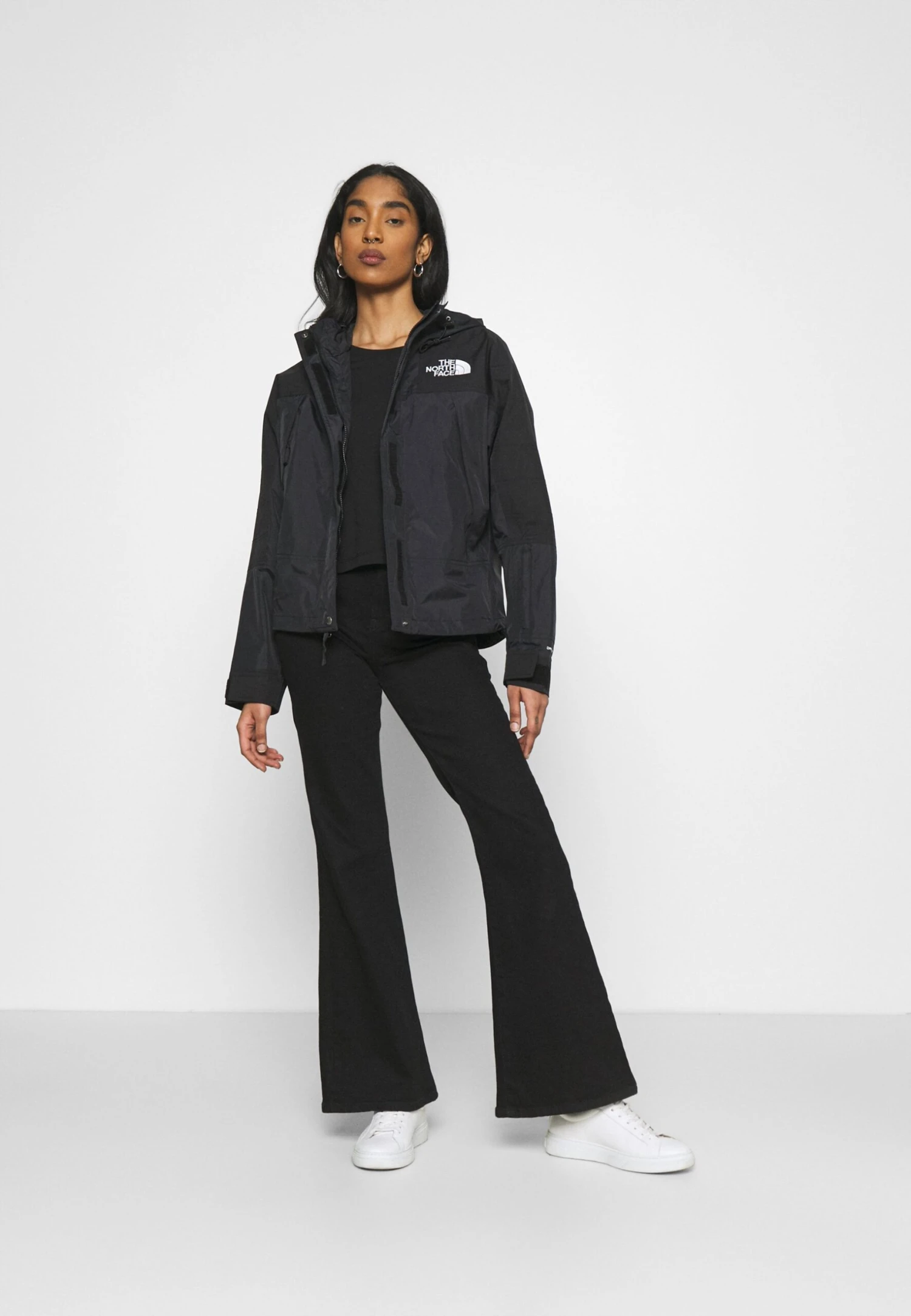 The North Face Cropped Fine Tee - Print T-Shirt - Black 4 The North Face Cropped Fine Tee - Print T-Shirt - Black - Image 2