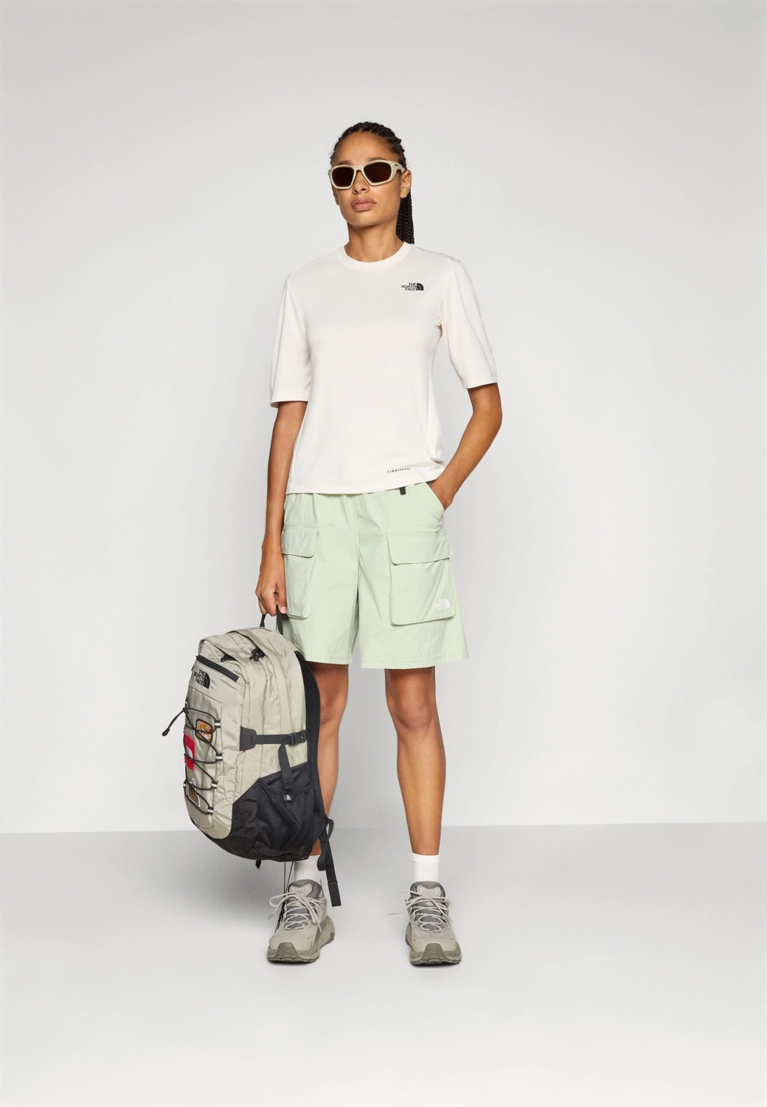 The North Face SHADOW SHORT SLEEVE - Sports T-shirt - White Dune 4 The North Face SHADOW SHORT SLEEVE - Sports T-shirt - White Dune - Image 2