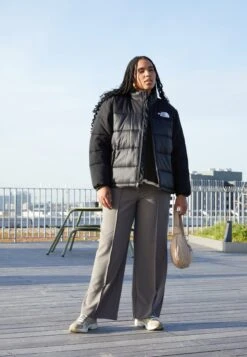 The North Face Jacket Plus Size - Light Jacket - Black -The North Face 7761d002533d456ca6ee82a72dda9fde