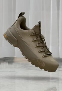 The North Face GLENCLYFFE UNISEX - Trainers - Mushroom Grey/mocha Brown