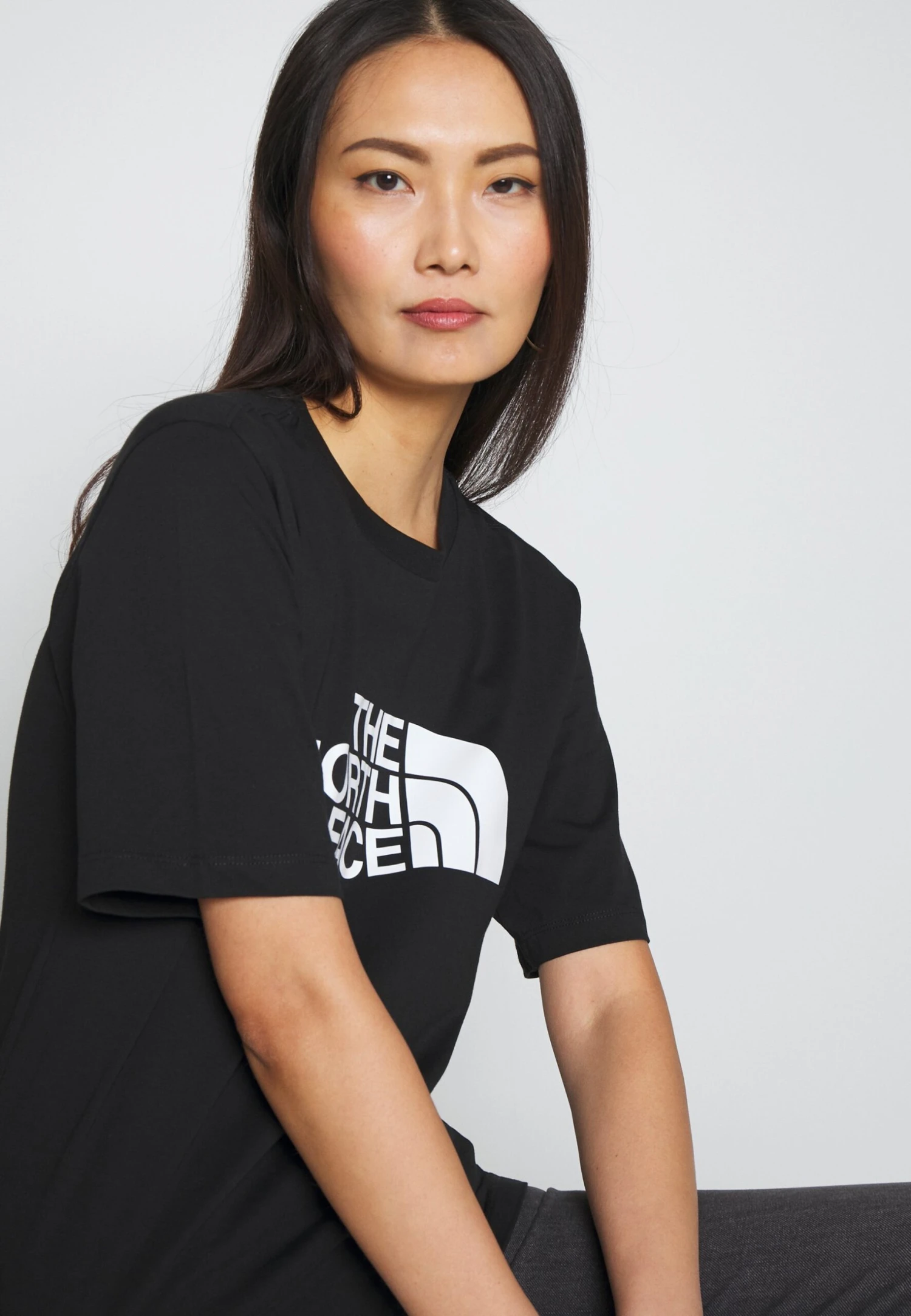 The North Face Easy Tee - Print T-Shirt - Black 6 The North Face Easy Tee - Print T-Shirt - Black - Image 4