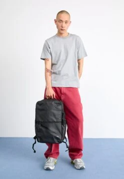 The North Face BASE CAMP VOYAGER DAYPACK UNISEX - Rucksack - Black/asphalt Grey -The North Face 81a51436595e4c789d3c63f45ae005b8