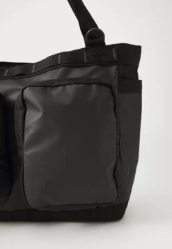 The North Face BASE CAMP VOYAGER TOTE UNISEX - Tote Bag - Black/asphalt Grey 15 The North Face BASE CAMP VOYAGER TOTE UNISEX - Tote Bag - Black/asphalt Grey -The North Face 8206c475f4544509ba4efa1edbe5261c