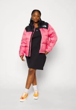 The North Face Retro Nuptse Jacket Plus Size - Down Jacket - Cosmo Pink -The North Face 88e1fe86509e43bd996467275f769e6f