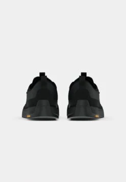 The North Face CLYFFE UNISEX - Trainers - Black -The North Face 90304ac6971e4b76a3e76799b8d4e8a0