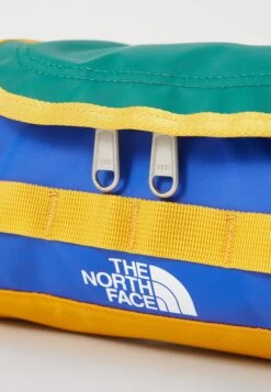 The North Face TRAVEL CANISTER - Wash Bag - Blue/red/summit Gold -The North Face 9138fb8f45c24eaeb629be5f7545c12c
