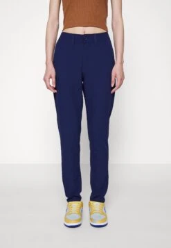 The North Face Classic Pant - Trousers - Summit Navy 11 The North Face Classic Pant - Trousers - Summit Navy -The North Face 95ac3bf2329f433b8727bcf7c46c19e8