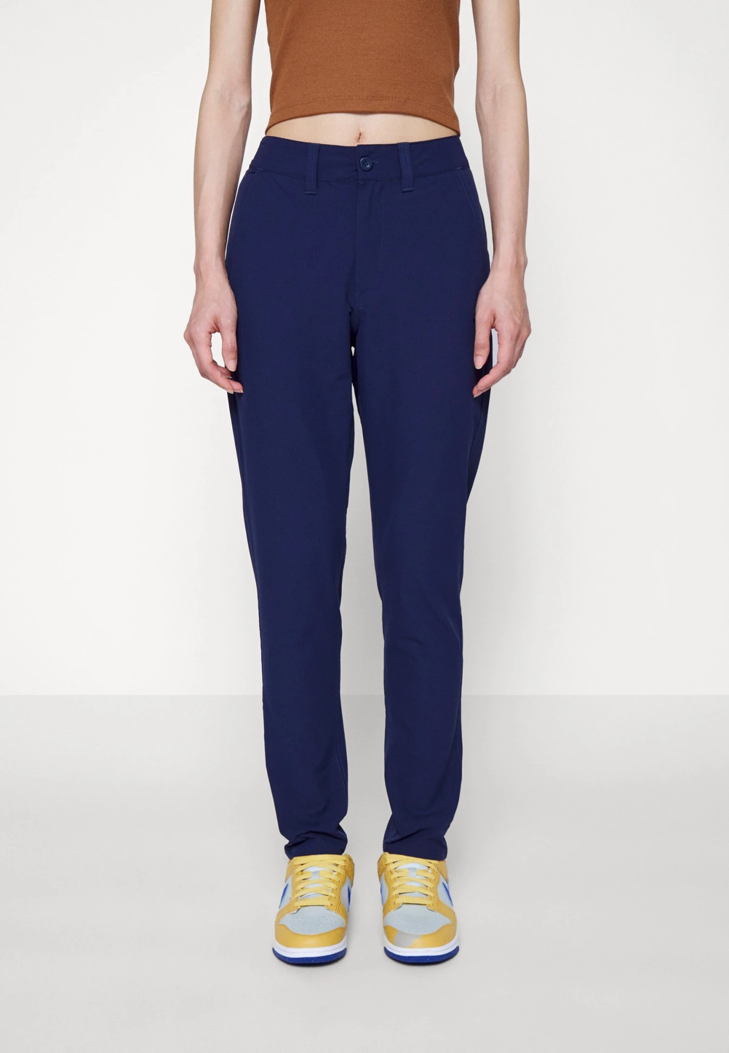 The North Face Classic Pant - Trousers - Summit Navy 5 The North Face Classic Pant - Trousers - Summit Navy - Image 3