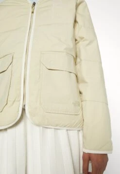 The North Face Stuffed Jacket - Bomber Jacket 17 The North Face Stuffed Jacket - Bomber Jacket -The North Face 966c31b31ee94bff9f0734ca0de29c91