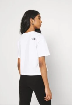 The North Face Cropped Fine Tee - Print T-Shirt - White 11 The North Face Cropped Fine Tee - Print T-Shirt - White -The North Face 9a98c089730342fa952940ef987178f1