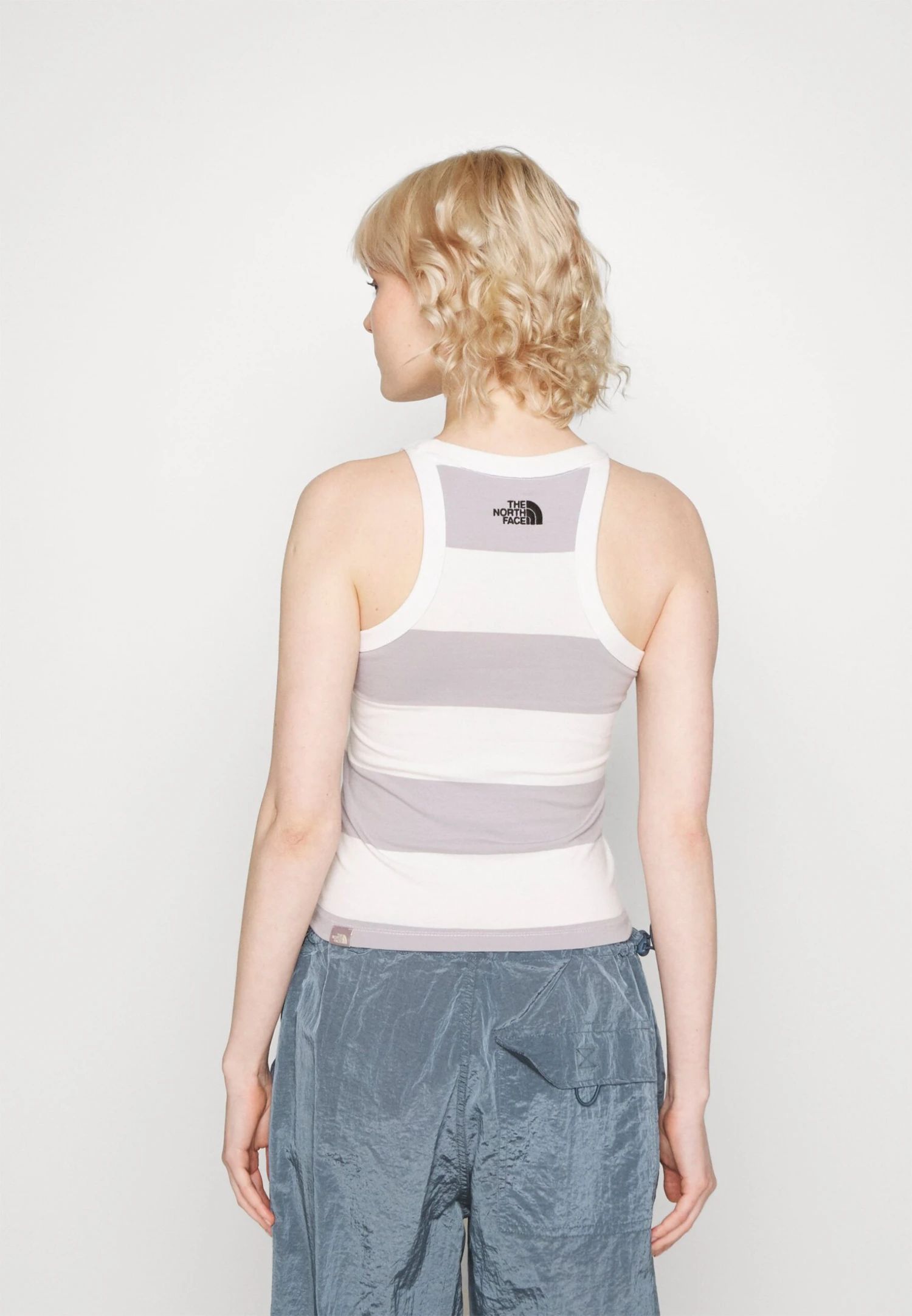 The North Face Heritage Trend Logowear - Top - Gardenia White 6 The North Face Heritage Trend Logowear - Top - Gardenia White - Image 4