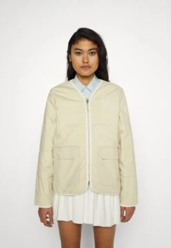 The North Face Stuffed Jacket - Bomber Jacket 12 The North Face Stuffed Jacket - Bomber Jacket -The North Face aa3d96f0459048ac84c290d3667e7e7a