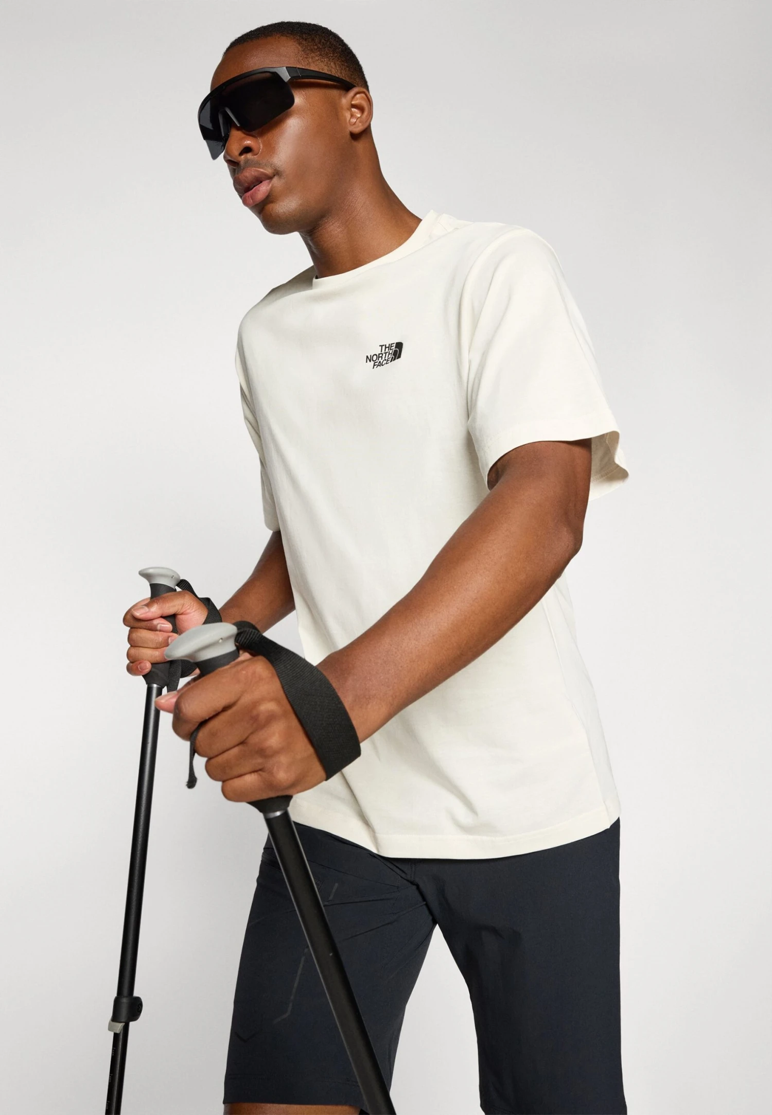 The North Face EXPLORE GEAR RELAXED TEE UNISEX - Print T-shirt - White Dune 6 The North Face EXPLORE GEAR RELAXED TEE UNISEX - Print T-shirt - White Dune - Image 4