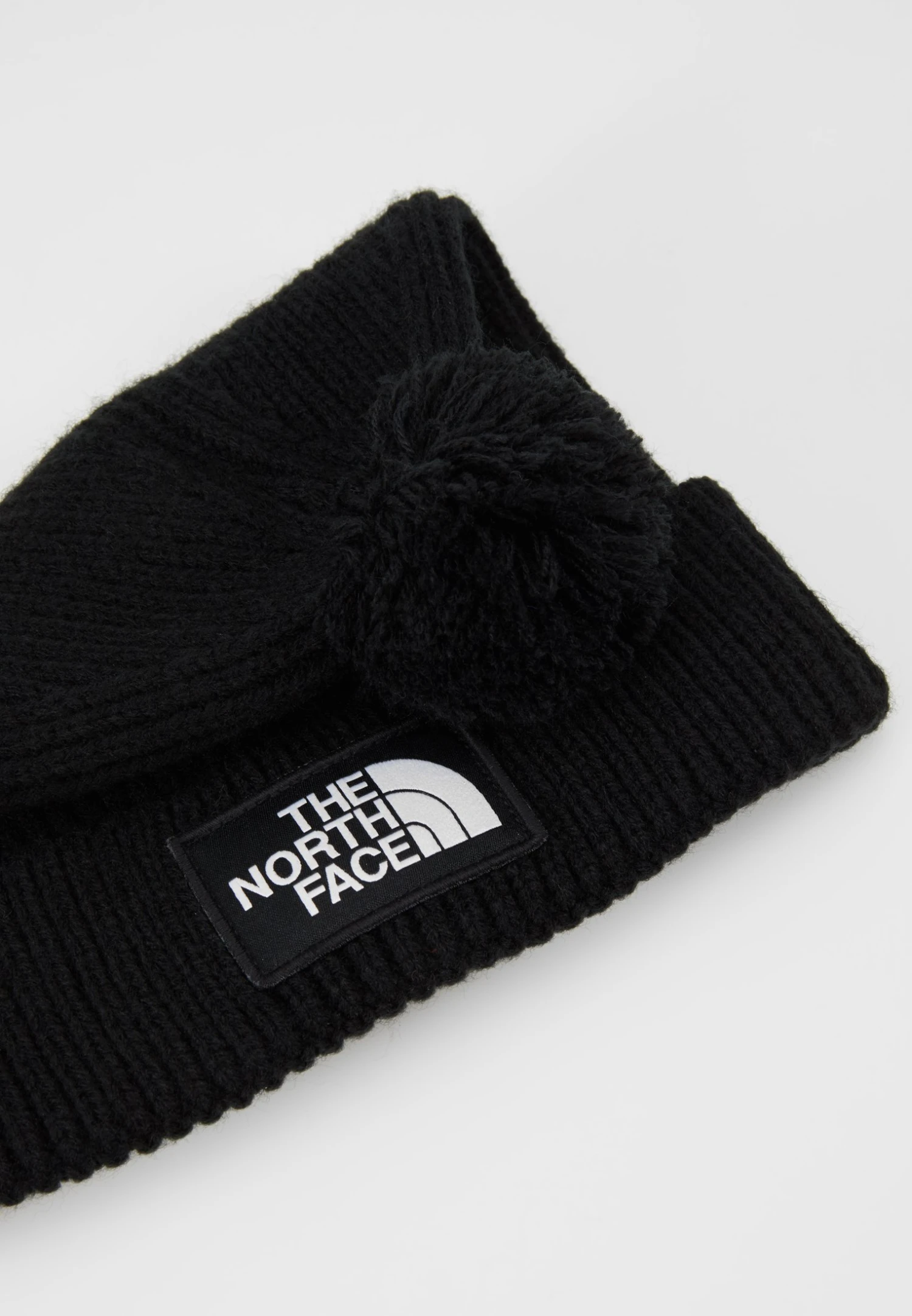 The North Face Logo Box Pom Beanie Unisex - Beanie - Black 8 The North Face Logo Box Pom Beanie Unisex - Beanie - Black - Image 6