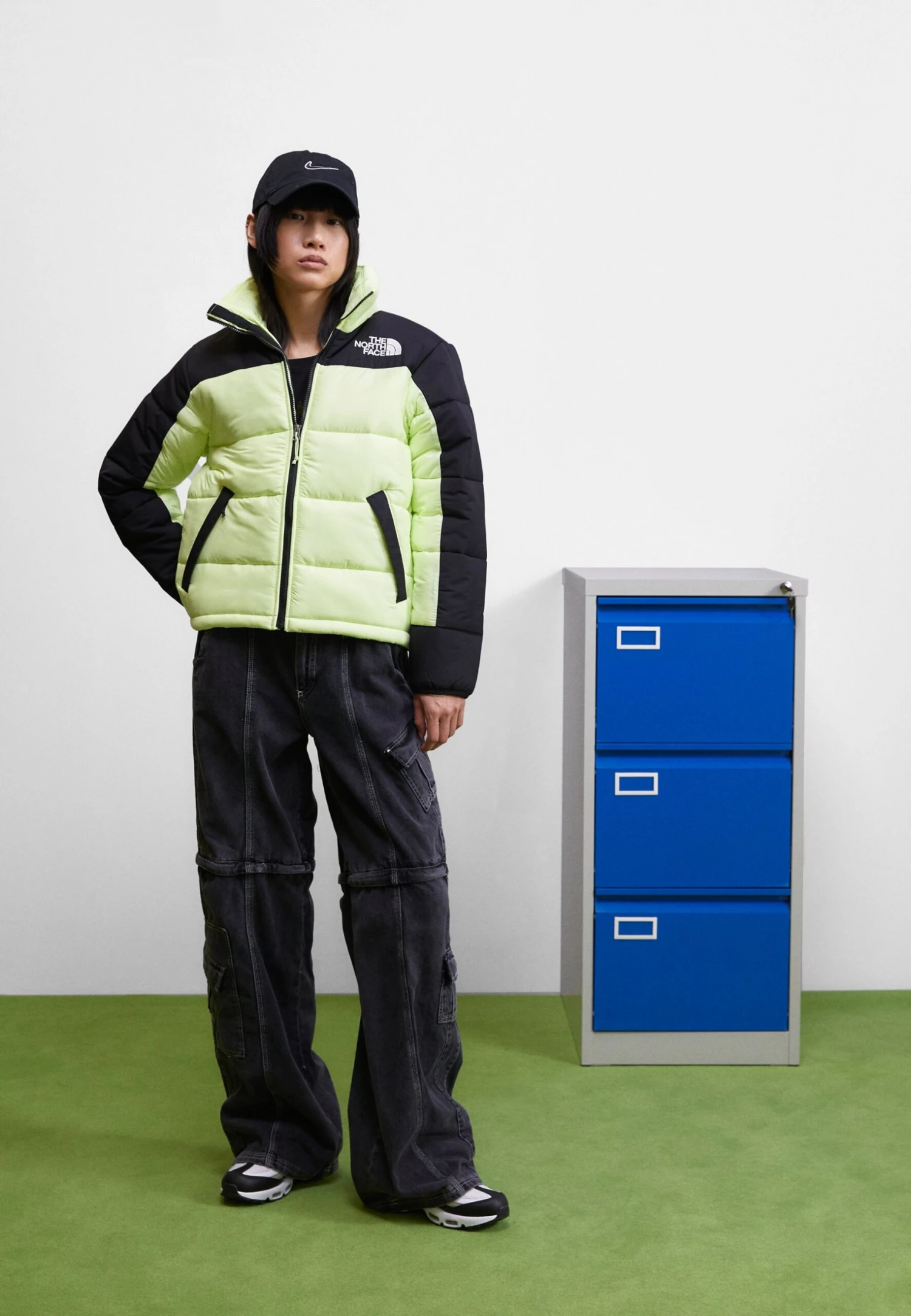 The North Face Insulated Jacket - Winter Jacket - Lime Cream 4 The North Face Insulated Jacket - Winter Jacket - Lime Cream - Image 2