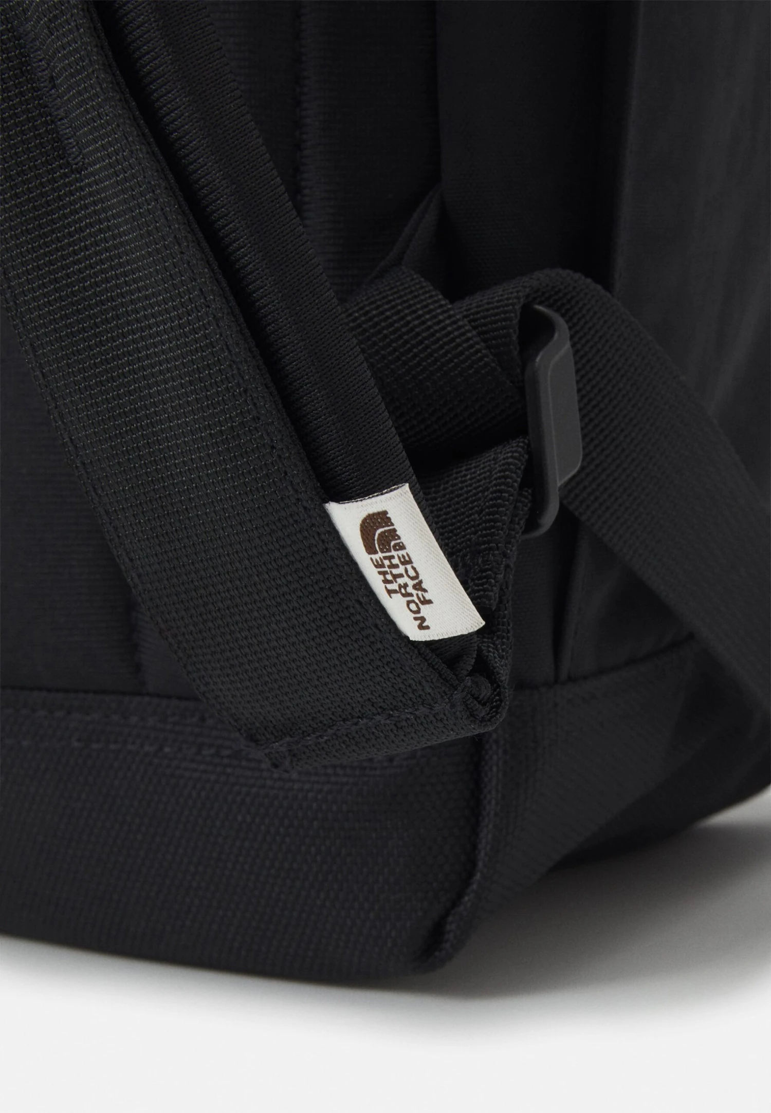 The North Face Berkeley Daypack Unisex - Rucksack - Black/Mineral Gold 6 The North Face Berkeley Daypack Unisex - Rucksack - Black/Mineral Gold - Image 4