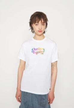 The North Face W S/S Pride Tee - Print T-Shirt - Tnf White-Ombre Graphic -The North Face ea91c66879774608bc39feebfac88447