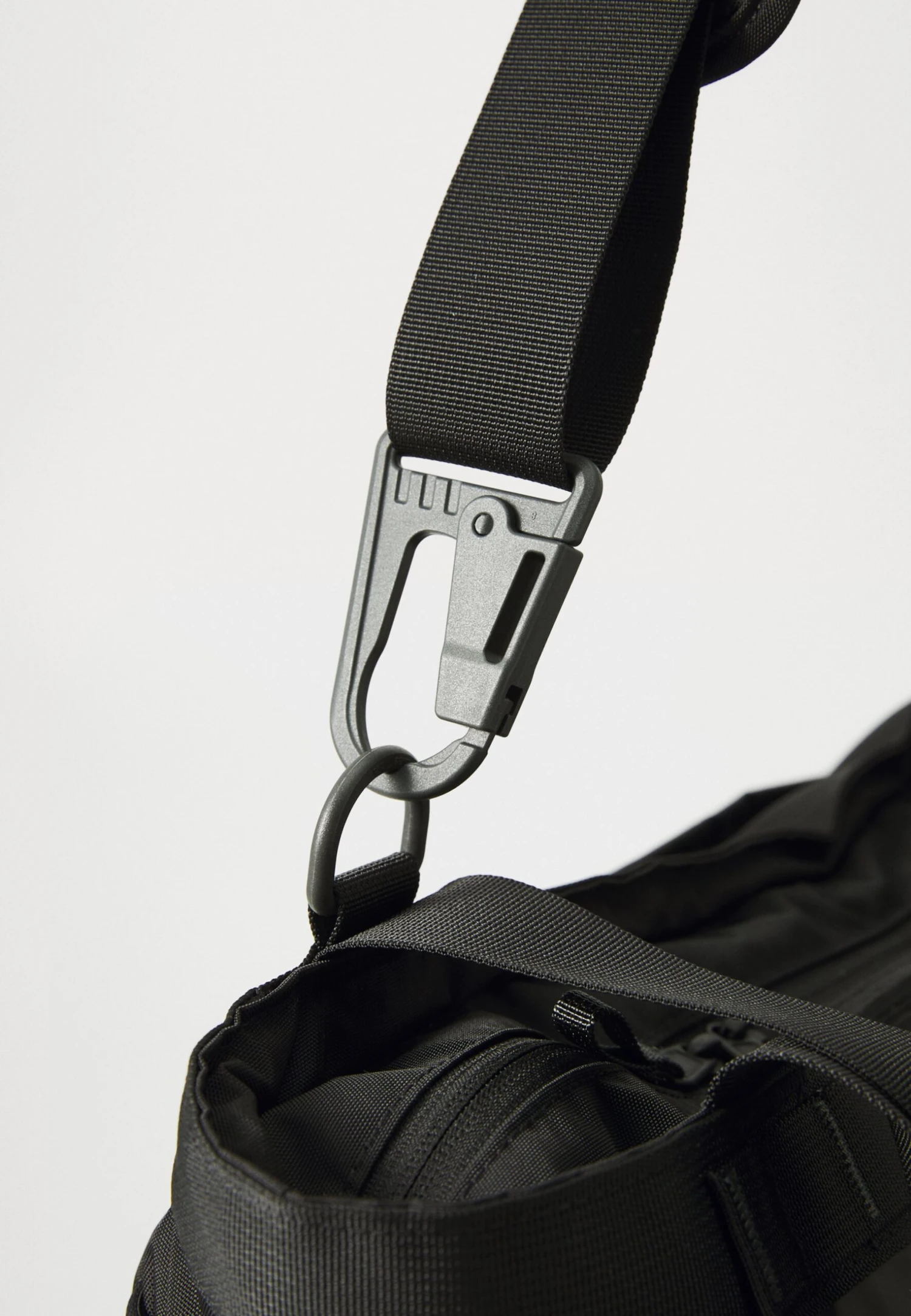 The North Face BASE CAMP VOYAGER TOTE UNISEX - Tote Bag - Black/asphalt Grey 6 The North Face BASE CAMP VOYAGER TOTE UNISEX - Tote Bag - Black/asphalt Grey - Image 4