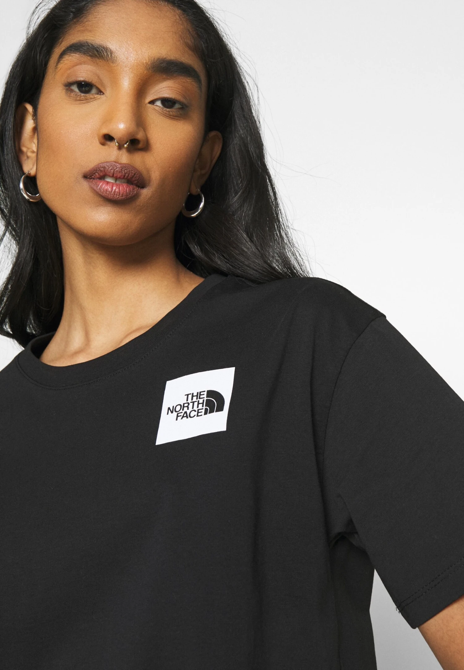 The North Face Cropped Fine Tee - Print T-Shirt - Black 7 The North Face Cropped Fine Tee - Print T-Shirt - Black - Image 5