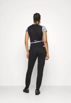 The North Face Standard Pant - Tracksuit Bottoms 13 The North Face Standard Pant - Tracksuit Bottoms -The North Face f057f487eace4242a1dde33716af329d