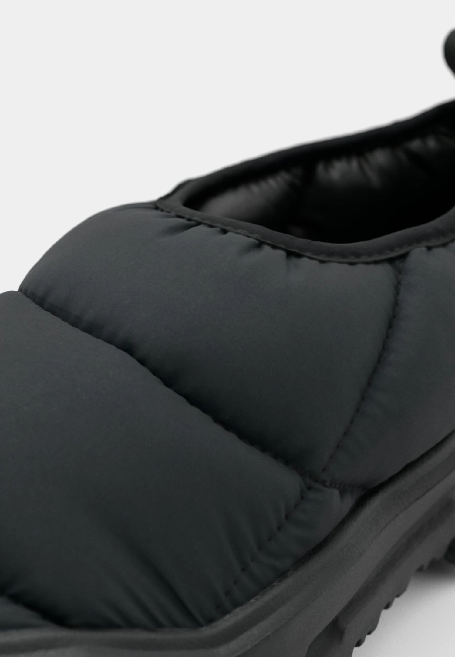 The North Face BASE CAMP THERMOBALL MULE UNISEX - Clogs - Tnf Black 5 The North Face BASE CAMP THERMOBALL MULE UNISEX - Clogs - Tnf Black - Image 3