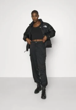 The North Face Crop Tank - Top - Black -The North Face f294a2b6ac9e445996f1f2ebc3007b98