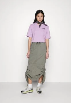 The North Face Relaxed Simple Dome - Basic T-Shirt - Lupine -The North Face f8e6f4db09a34354a8eb5347d29337bb