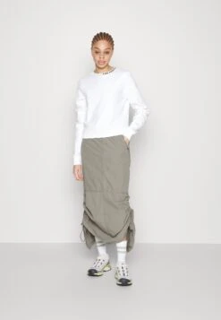 The North Face Zumu Crew- Sweatshirt - White -The North Face fec9d70fbc924bd4a75281628fdd0926